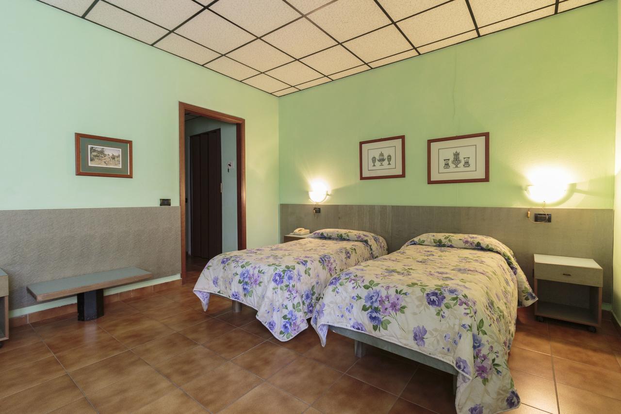 Hotel Il Telegrafo Melegnano Buitenkant foto