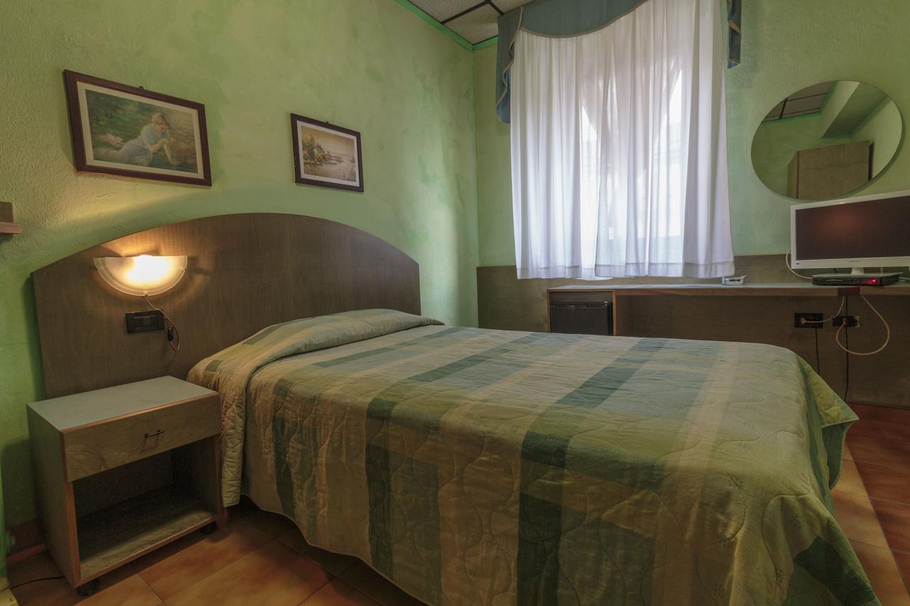 Hotel Il Telegrafo Melegnano Buitenkant foto