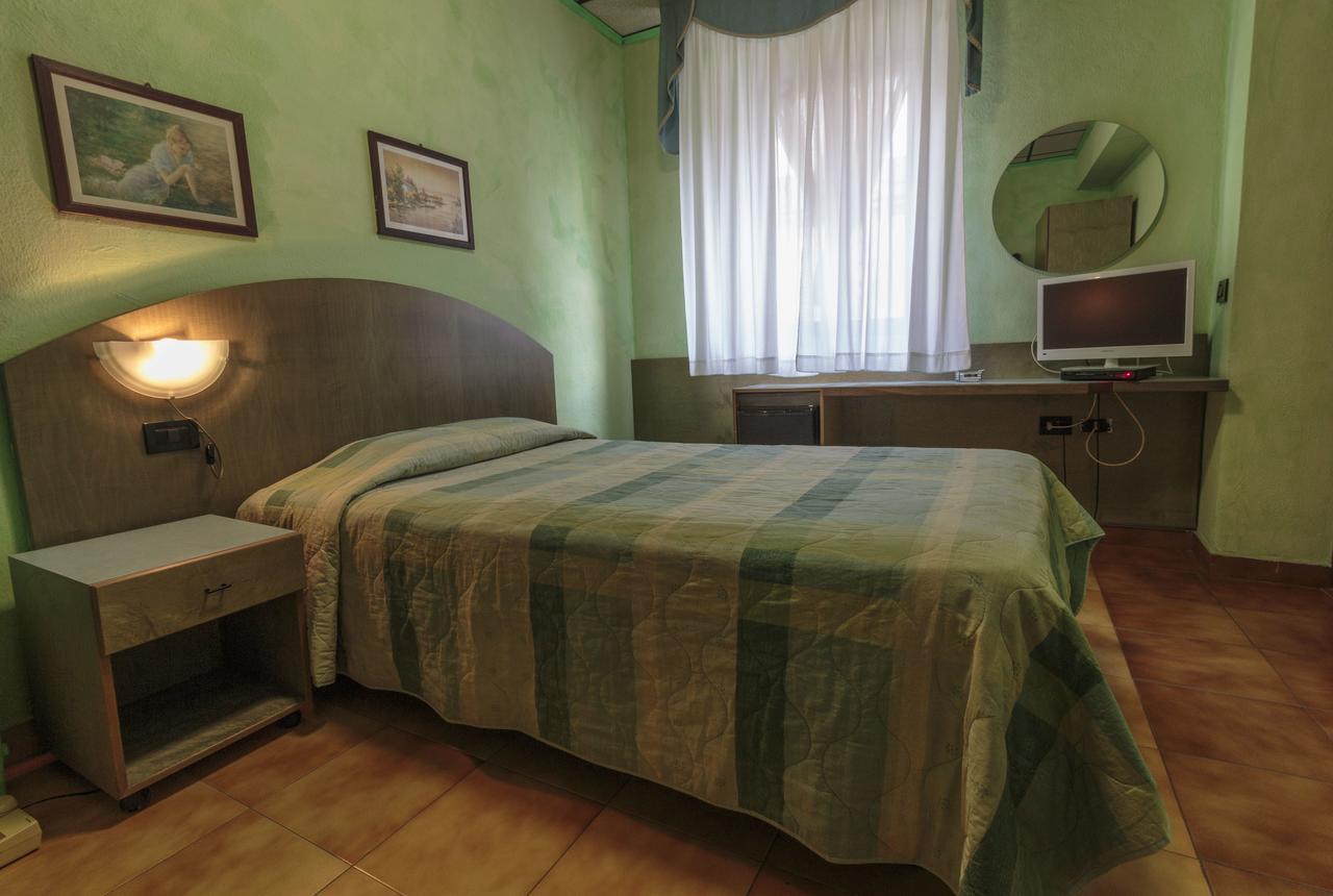 Hotel Il Telegrafo Melegnano Buitenkant foto
