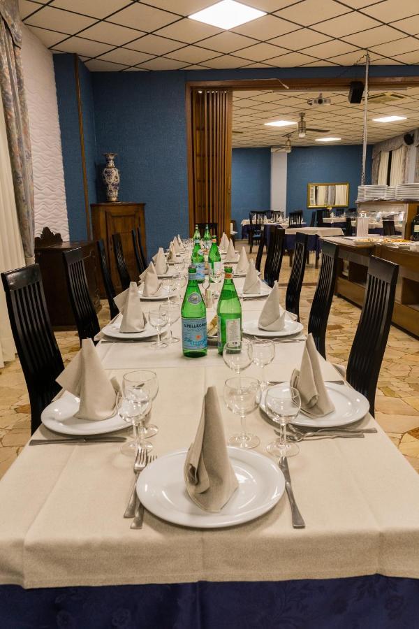 Hotel Il Telegrafo Melegnano Buitenkant foto